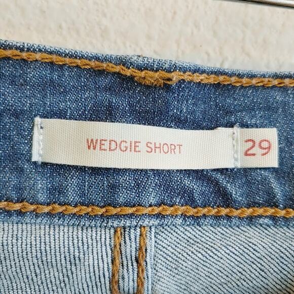 Levi's Women's Wedgie Shorts Sz 29 Summer Casual - Picture 4 of 8